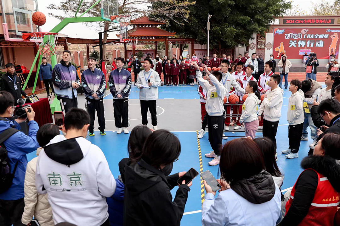 单挑阿不都亲触发动机ta们鹭岛圆梦