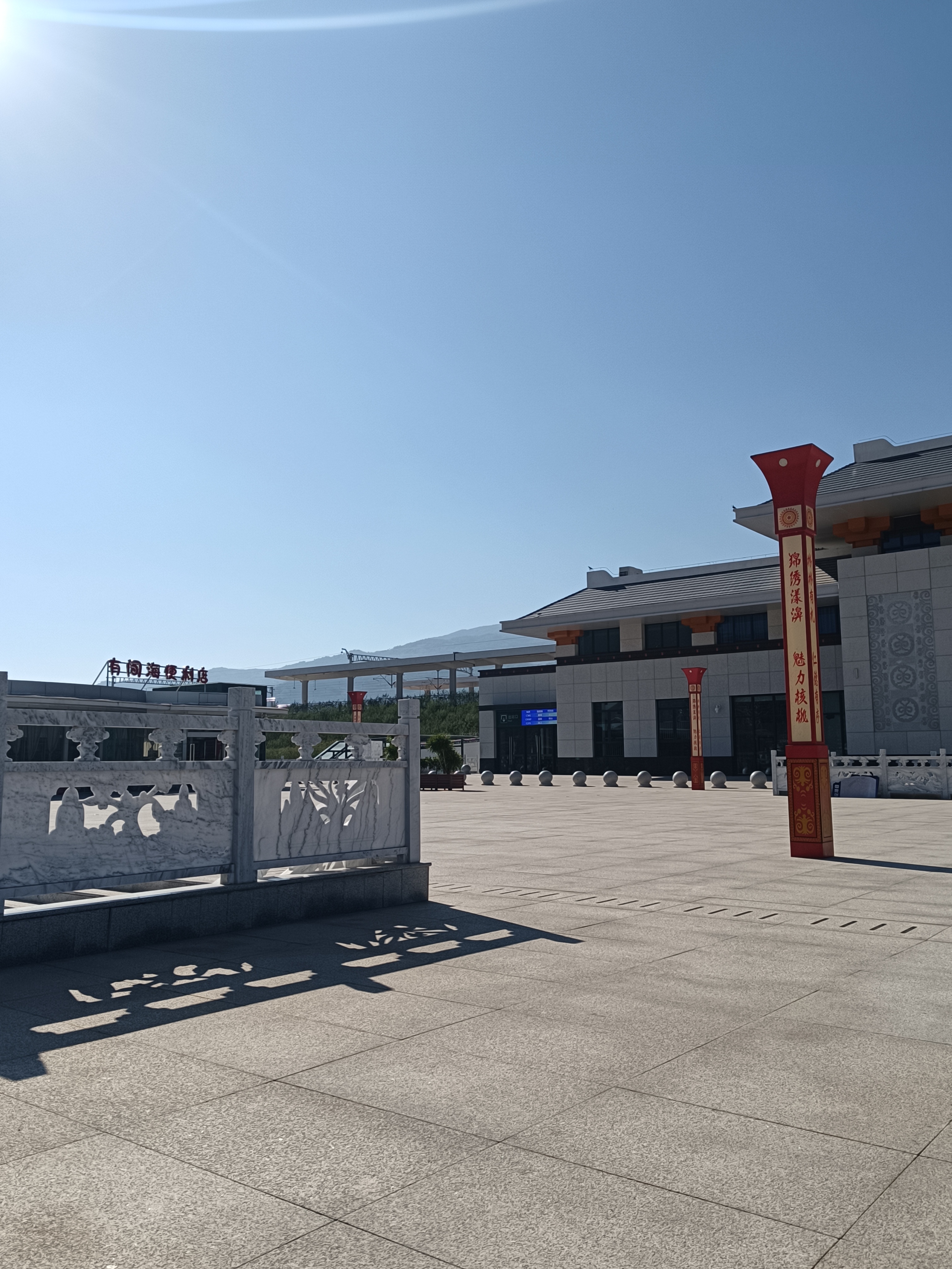 从牙牙学语到长大成人,我们曾有多少次和生存环境作过斗争,又妥协过