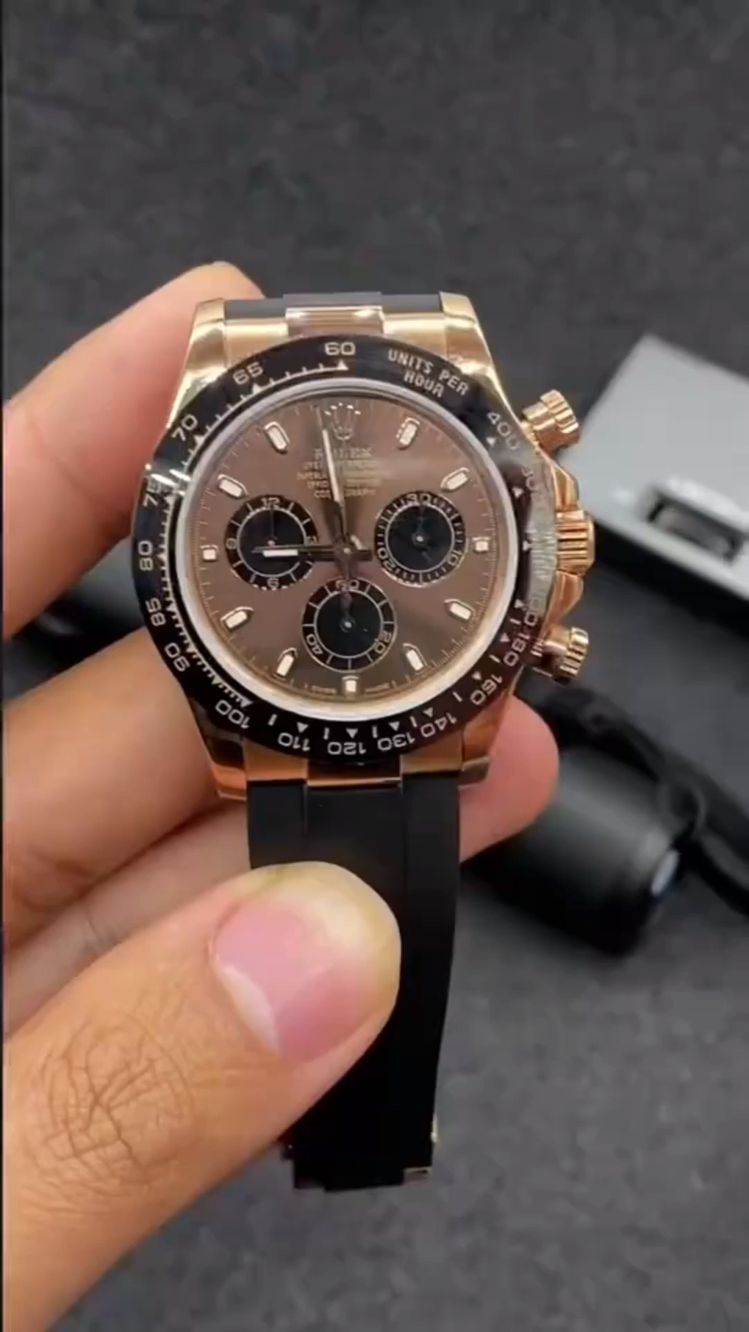 巧克力配色迪通拿