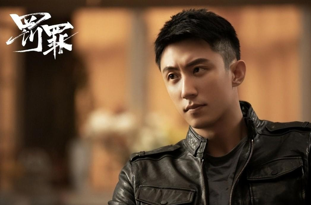 曾和吴刚主演过《破冰行动》这一缉毒警匪剧,在剧中饰演缉毒警察李飞