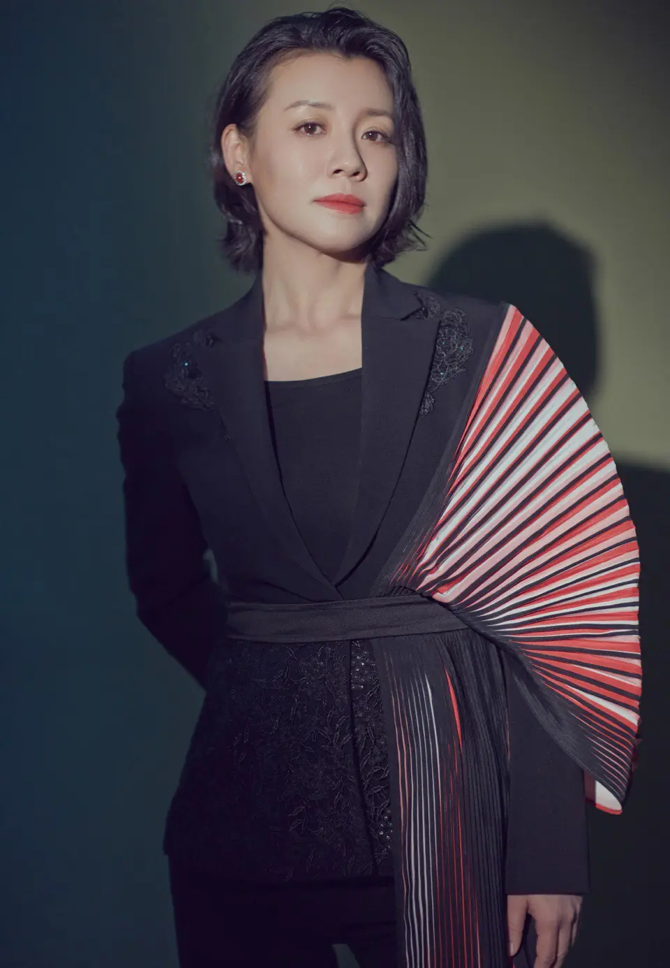 回顾演员刘琳被名导抛弃后转身嫁给穷小子婚后被丈夫宠成宝