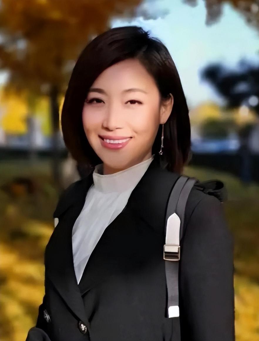 回顾郑丽我这辈子正确的决定就是在37岁高龄为普通丈夫生孩子