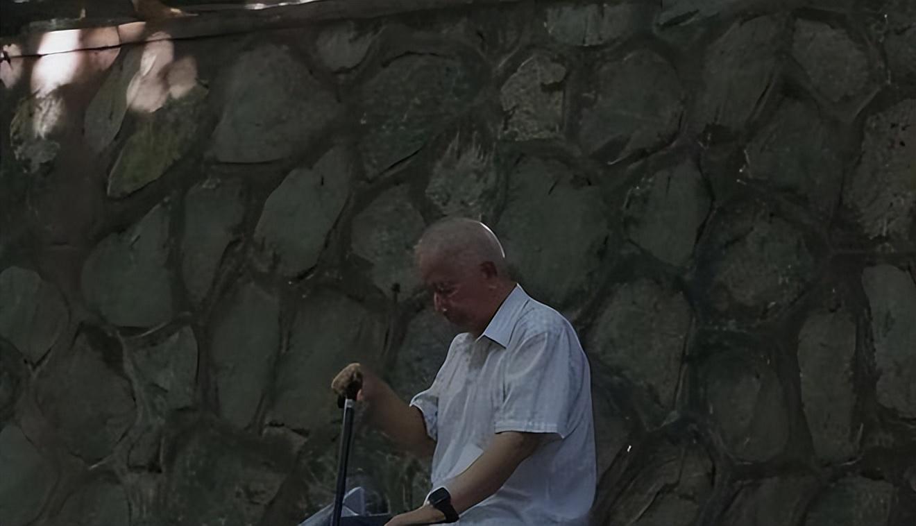 2020年北京大爷在家修水管意外挖出白骨竟是失踪19年的女儿