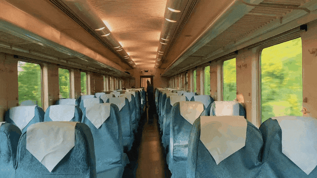 山海自由小吃自由这趟火车坐100次都不会腻