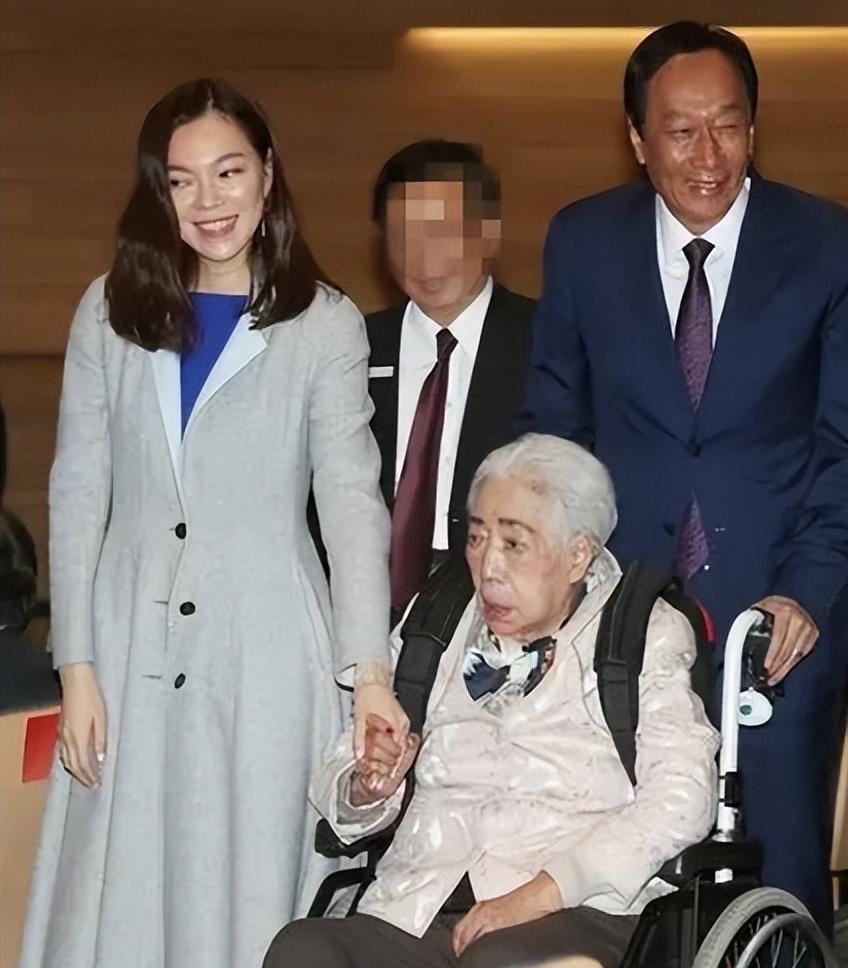 回顾林心如闺蜜成豪门阔太连生3胎还想给70岁的郭台铭拼4胎