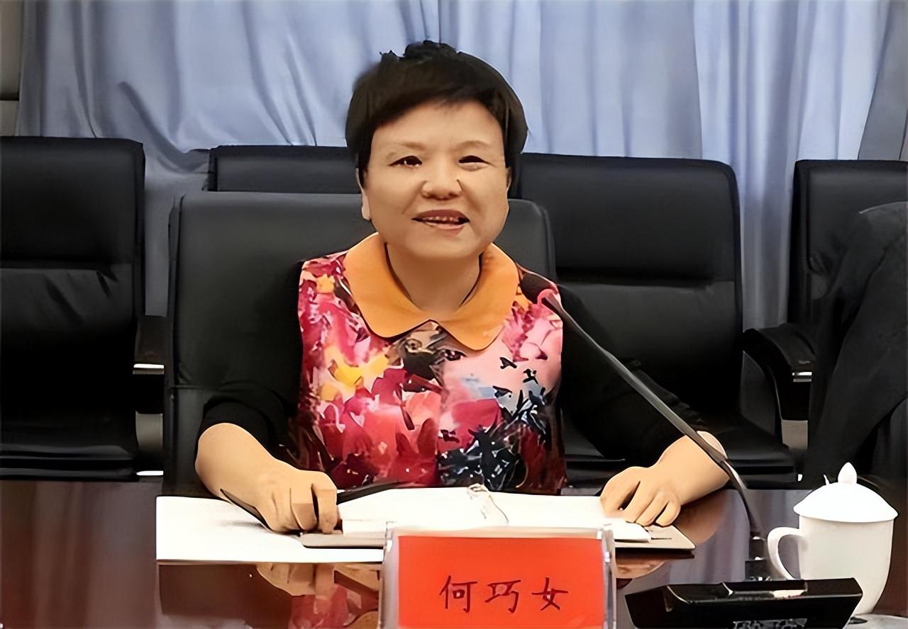 而排在前两位的,则是腾讯创始人:马化腾和陈一丹.