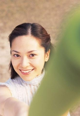 回顾混血港姐郭羡妮嫁小6岁农村小伙自掏腰包买婚房后怎样了