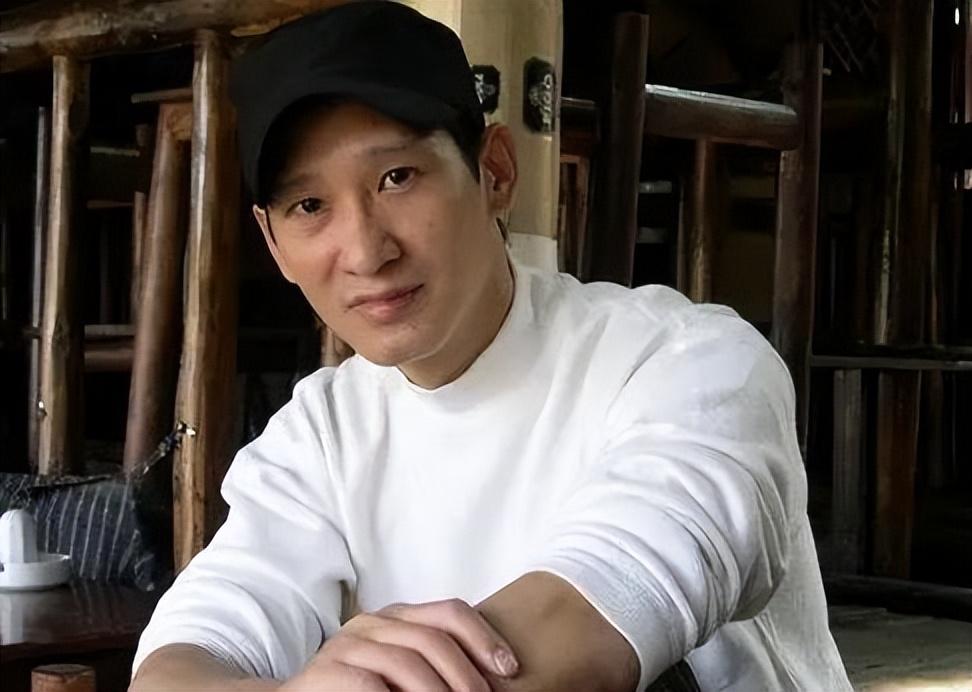 回顾一级演员王劲松傅彪的一句话点醒了我才有了我如今的成就