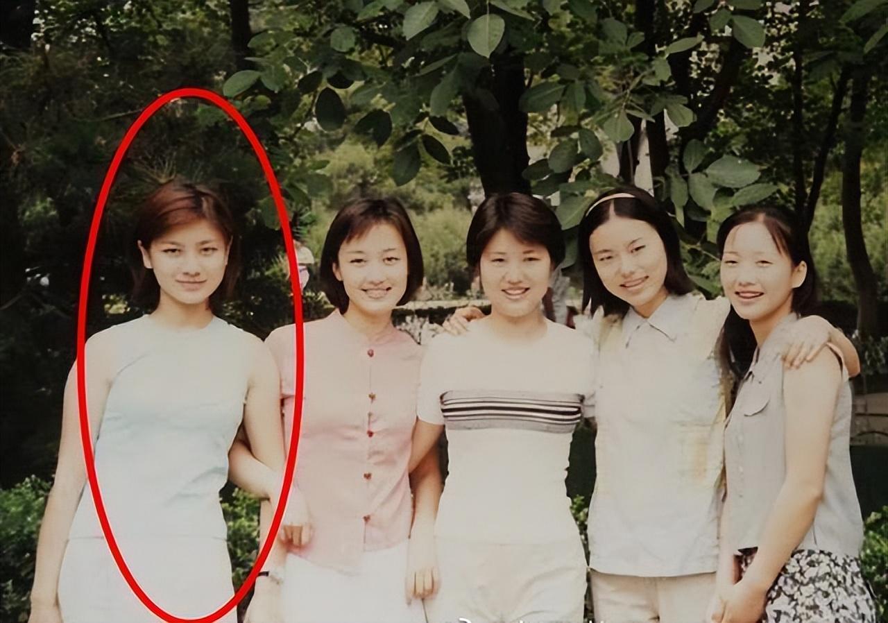 回顾胡可我这辈子后悔的就是放弃当红事业为沙溢3年生2子