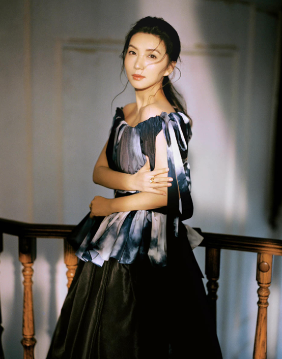 回顾万人迷陈好当红时嫁大8岁富商先后生3子45岁越活越美丽