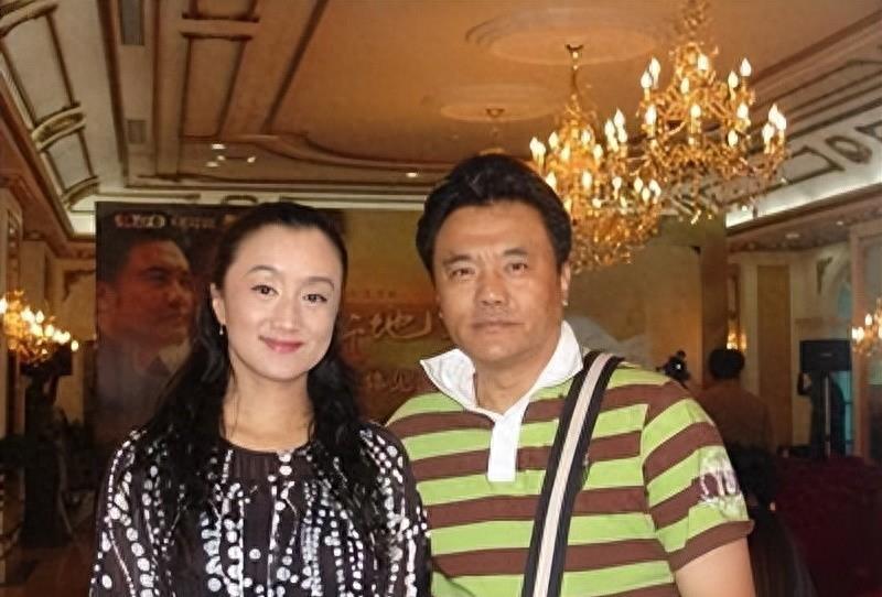 回顾杨昆年轻选丁克潇洒61岁无儿无女每月靠2500生活她后悔吗