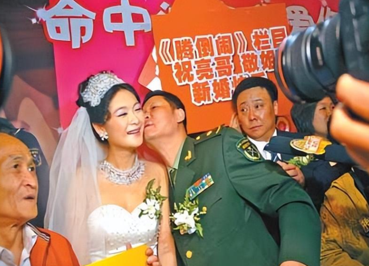 回顾赵亮退圈低调养鸡14年带领288户农民脱贫他才是真明星