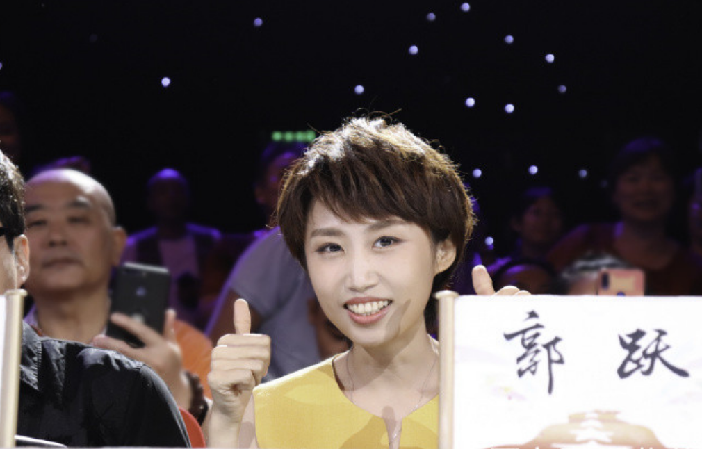 回顾冠军郭跃巅峰时遭教练弃用如今35岁逆袭成女神惊艳众人