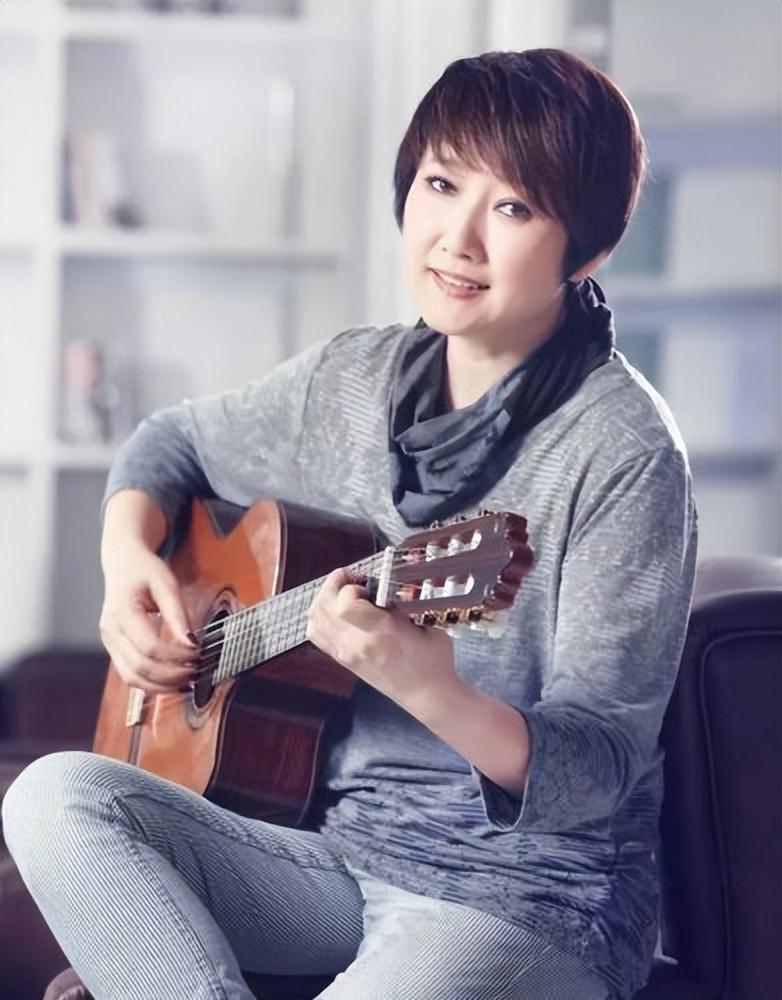 回顾一级演员成方圆和王刚离婚22年始终未嫁63岁无儿无女成遗憾