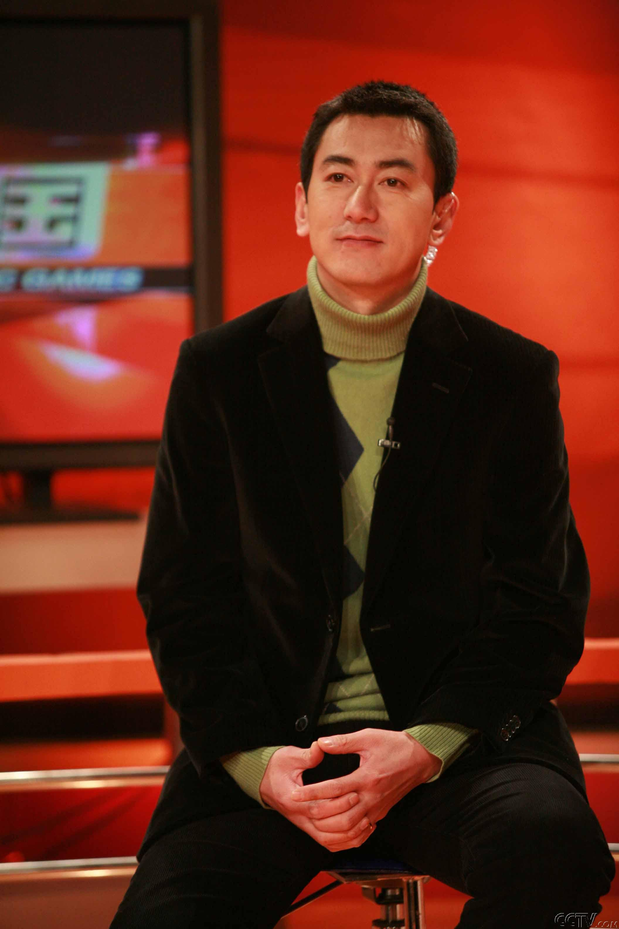 回顾视主持鲁健从草原走出来的当红主播对家乡内蒙古一往情深