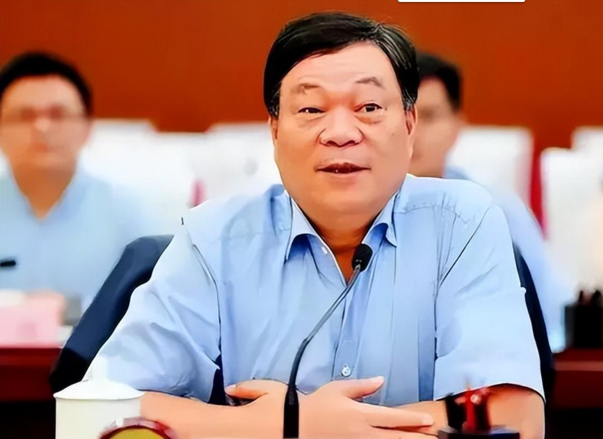 可以说郑永和周婷的父母,出生在一个年代,但是却没有像他们一样,优越