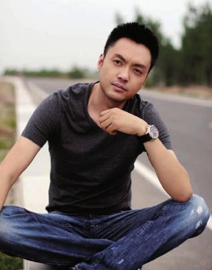 回顾香妃刘丹27岁去世后父亲和哥哥相继离世一家四口只剩母亲