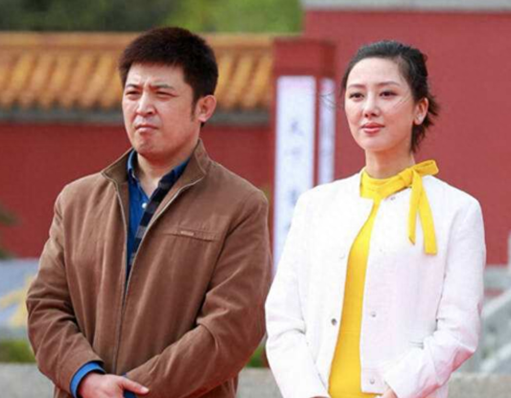 回顾孙涛娶同学李莉结婚27年被拿捏死17次上春晚全是她的功劳