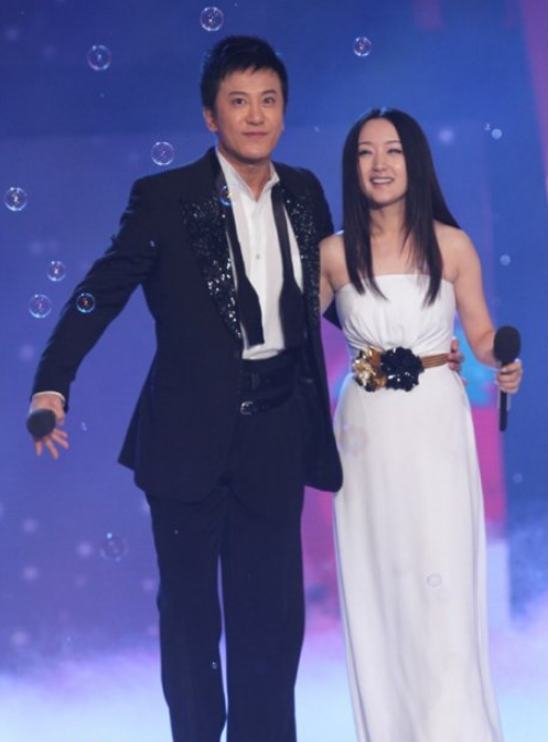 毛宁与杨钰莹合唱歌曲(毛宁杨钰莹合唱歌曲视频现场版)