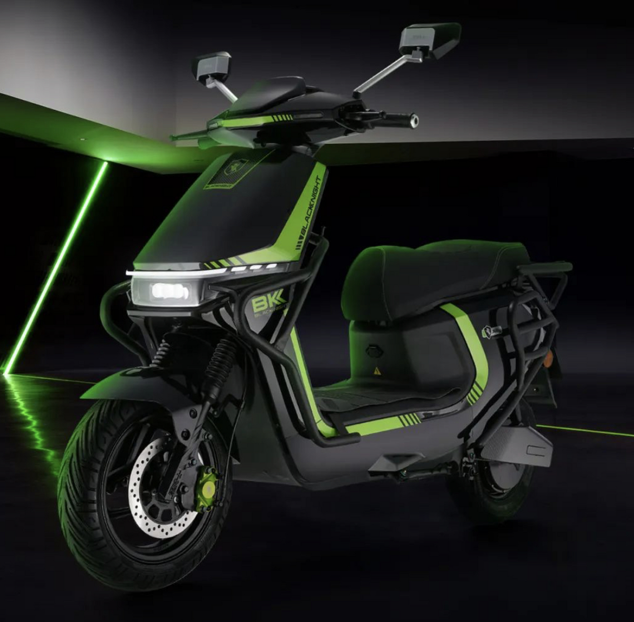 巨龙战宏2简约大气,高性能电机 大容量电池,实力满满!