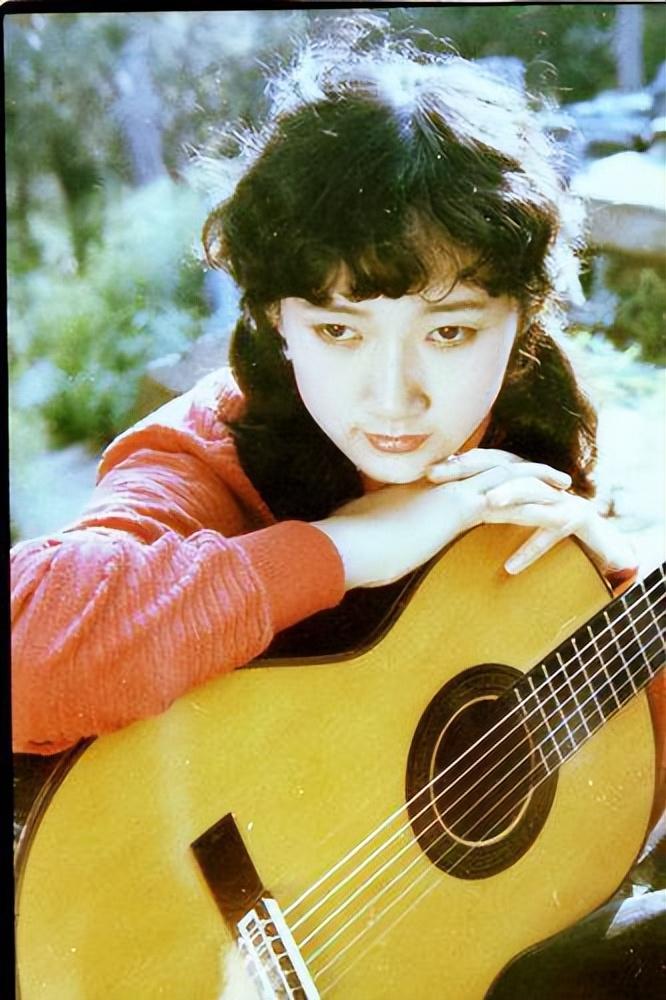 回顾一级演员成方圆和王刚离婚22年始终未嫁63岁无儿无女成遗憾