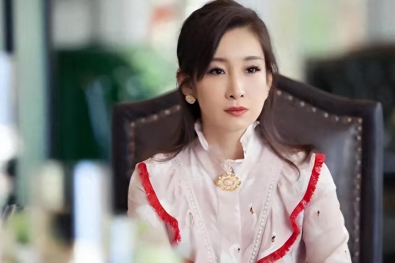 回顾秦海璐孕期忍痛照顾婆婆让丧子婆婆不再流泪你还有我们