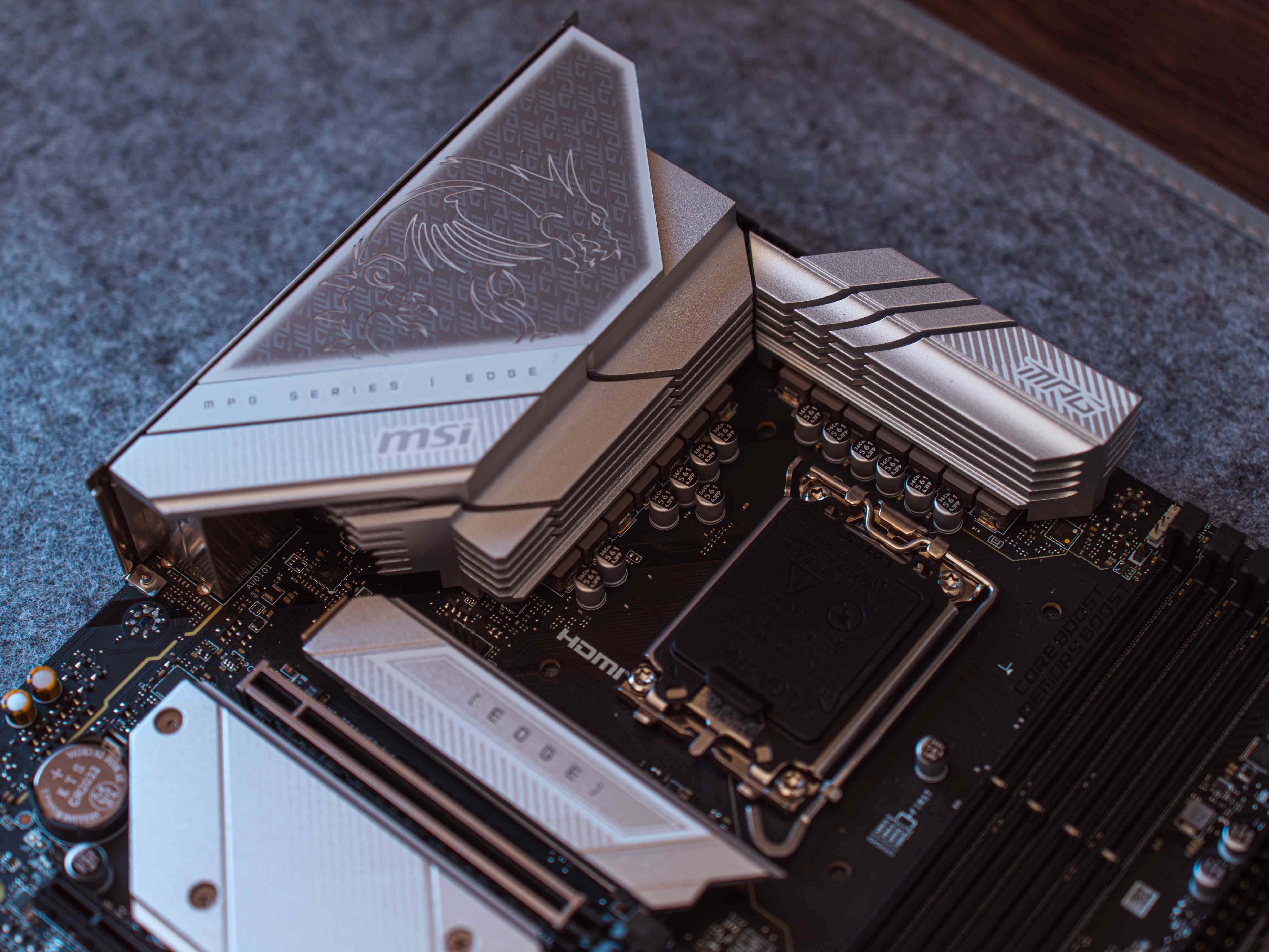 紧凑小机身性能不妥协b760刀锋索泰4070ti机械大师c28装机