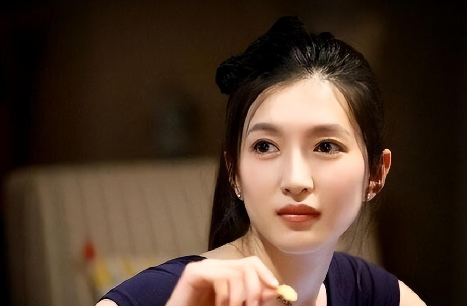 回顾女神江疏影被王传君说是平庸的美女一手好牌打的稀烂