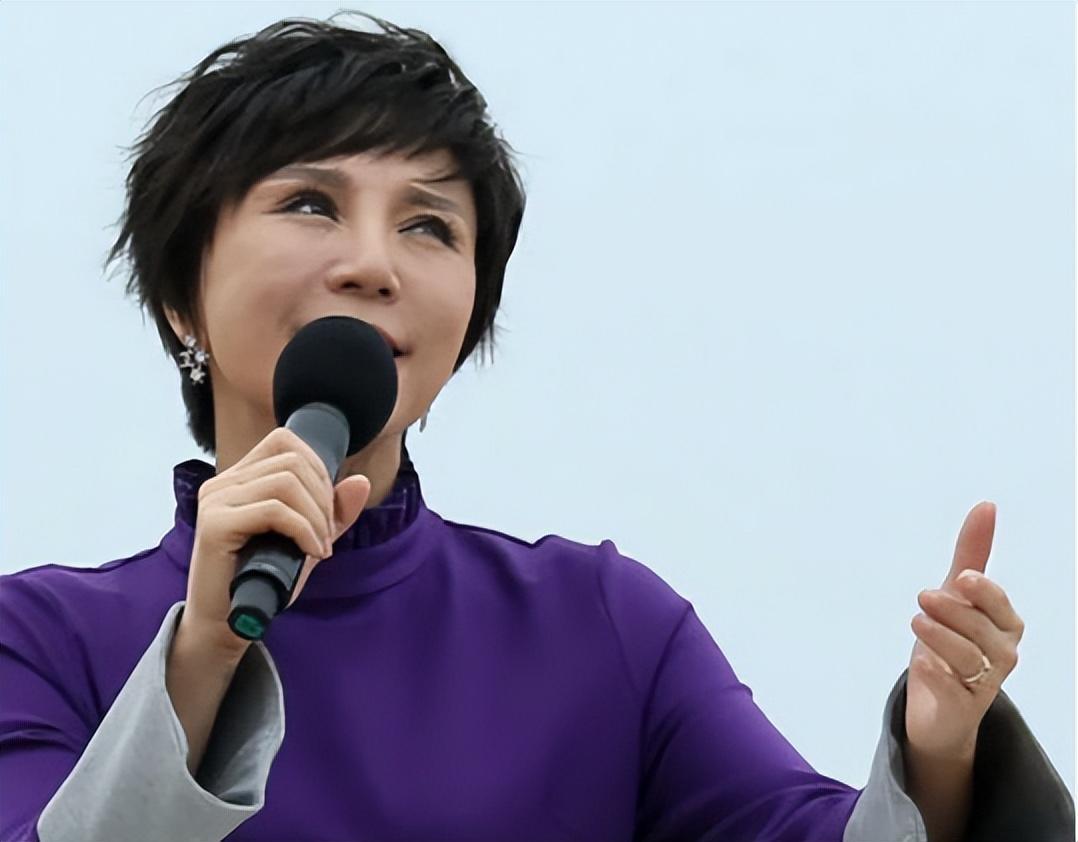 回顾林萍曾经红火因放鸽子被春晚拒之门外如今依然美丽