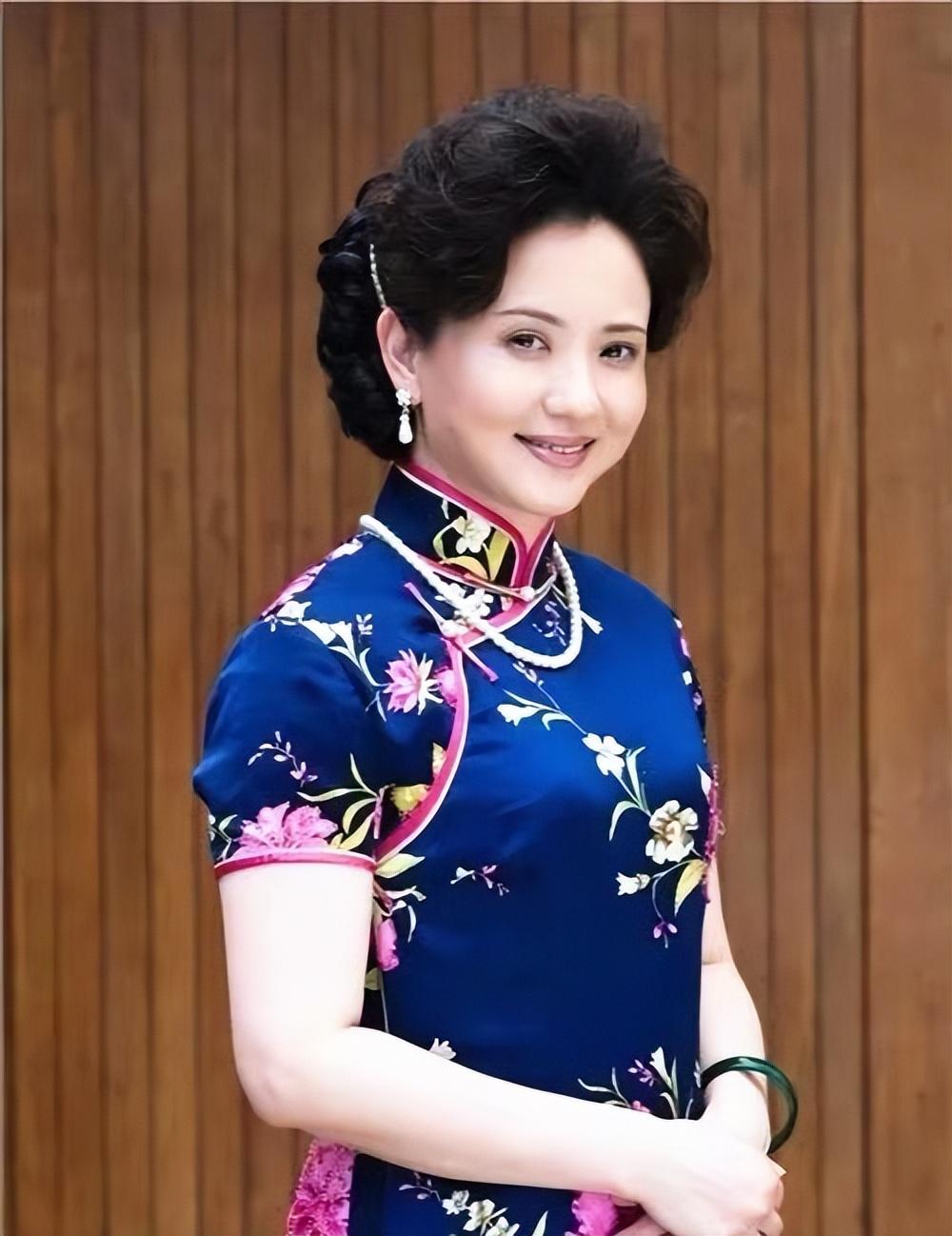 回顾陶慧敏我没有守寡10年我的丈夫是初恋今女儿比我还漂亮