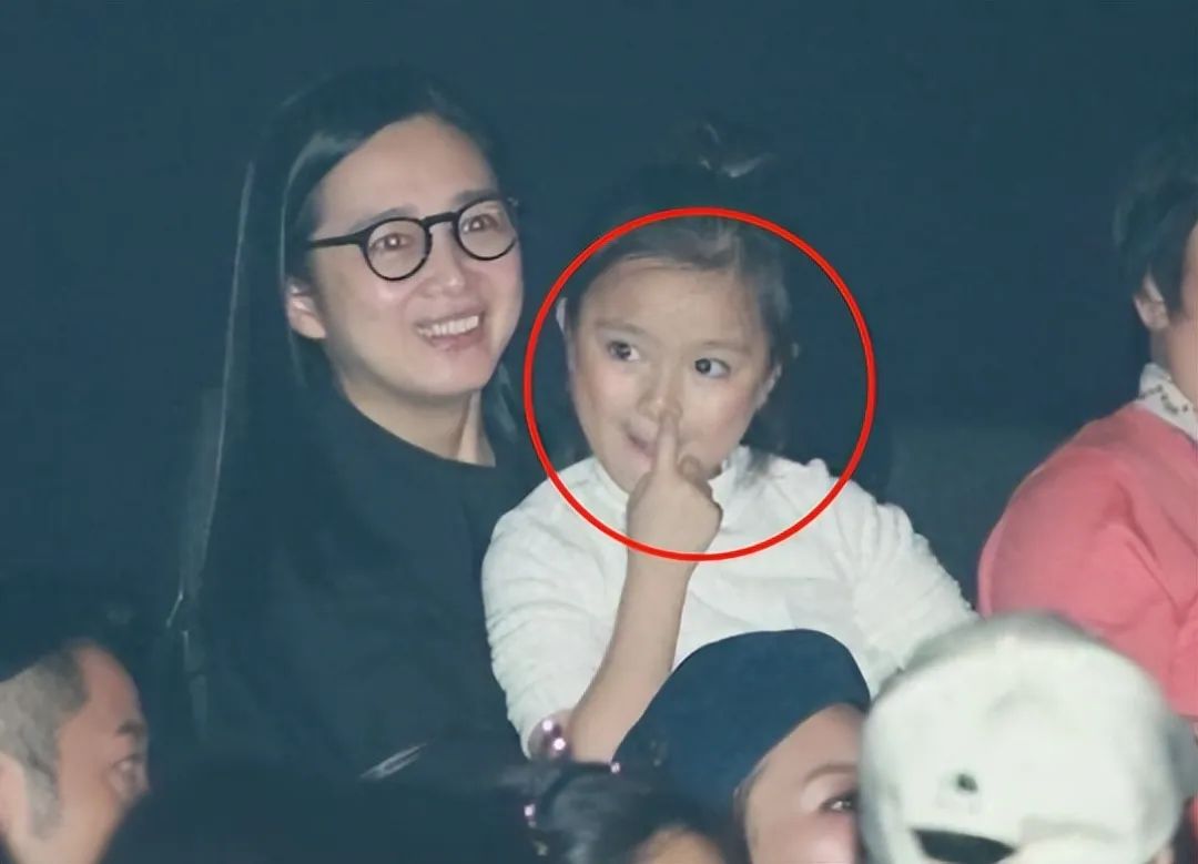 回顾赖文慧一直为刘德华伴舞称得上红颜知己如今41岁仍未婚