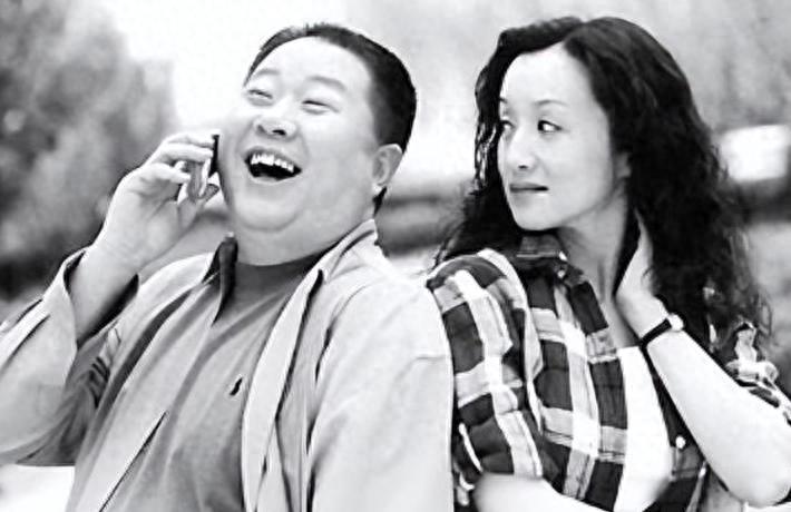 回顾杨昆年轻选丁克潇洒61岁无儿无女每月靠2500生活她后悔吗