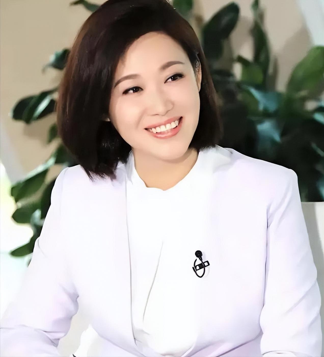 回顾郑丽我这辈子正确的决定就是在37岁高龄为普通丈夫生孩子