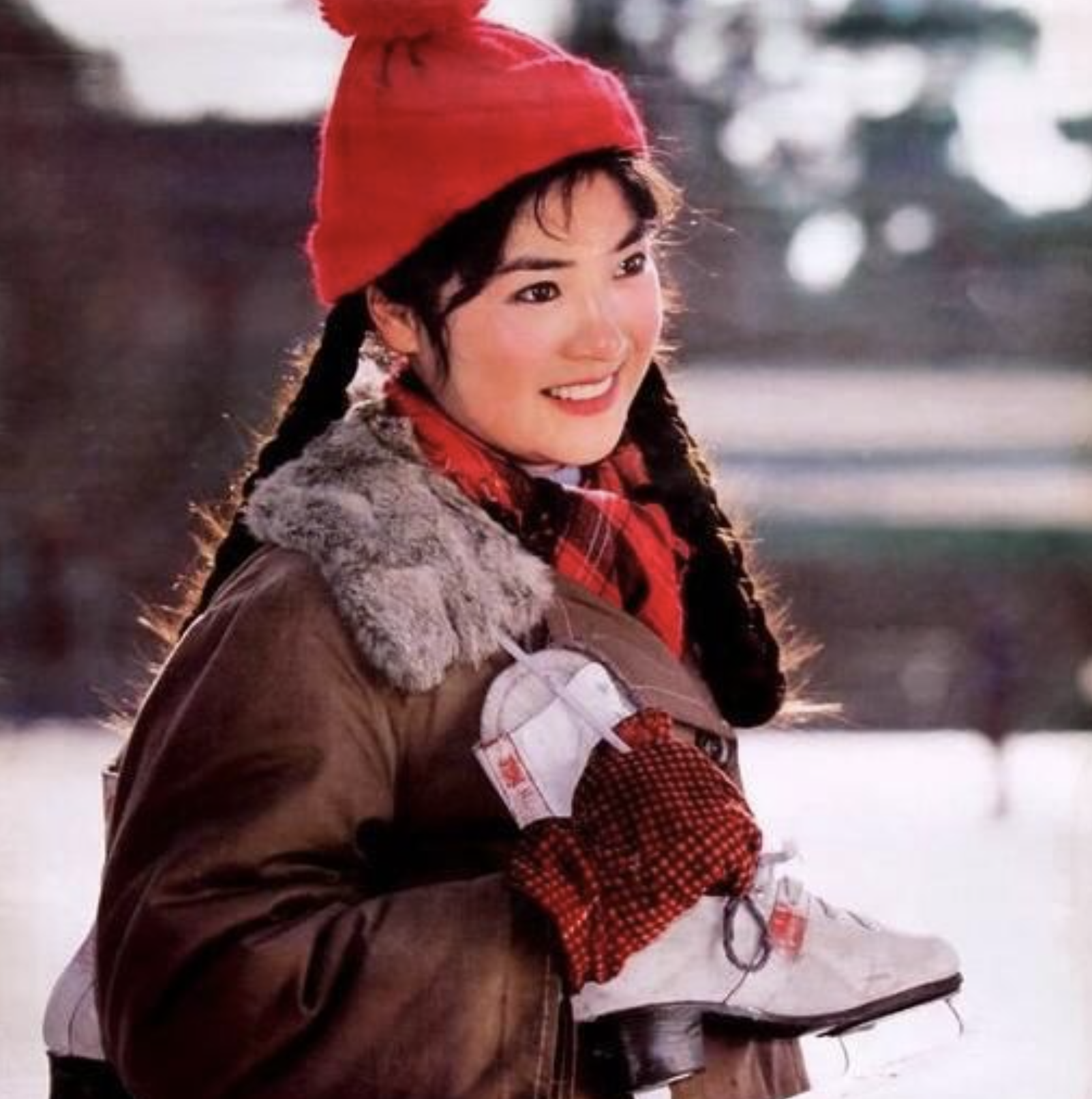 回顾任冶湘20岁一炮而红28岁因病隐退如今幸福美满