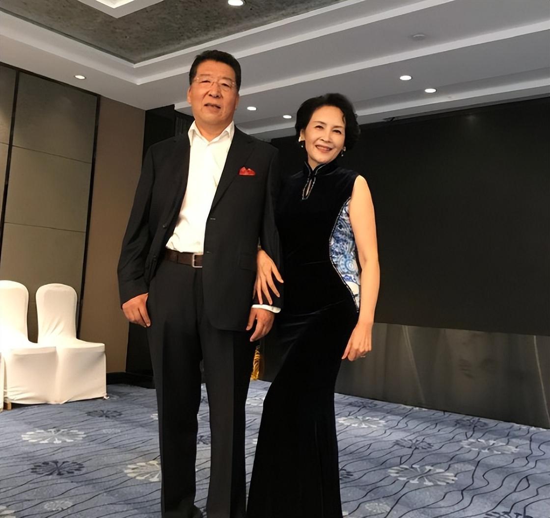 回顾女演员宋晓英:再婚丈夫辛明病逝后,儿子带领她在悲痛中坚强