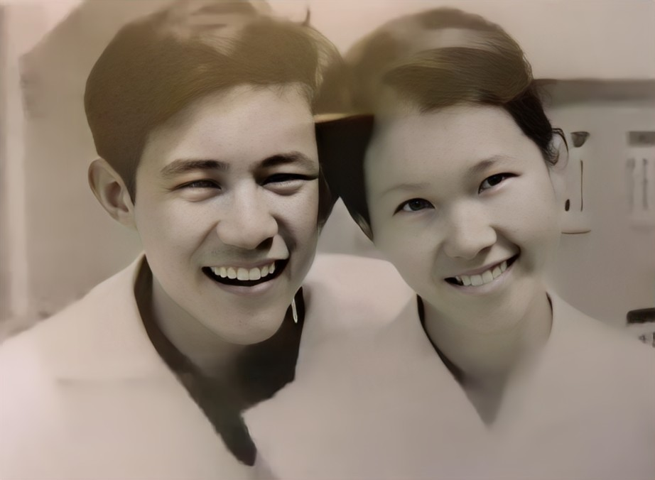 回顾李文玲因一双手套嫁给初恋携手50余年如今女儿出息是骄傲