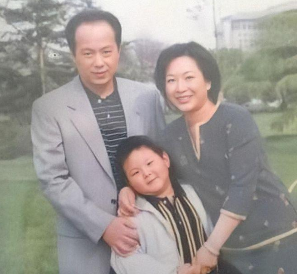 回顾名嘴罗京病逝14年后遗孀刘继红改嫁后的做法让人泪目