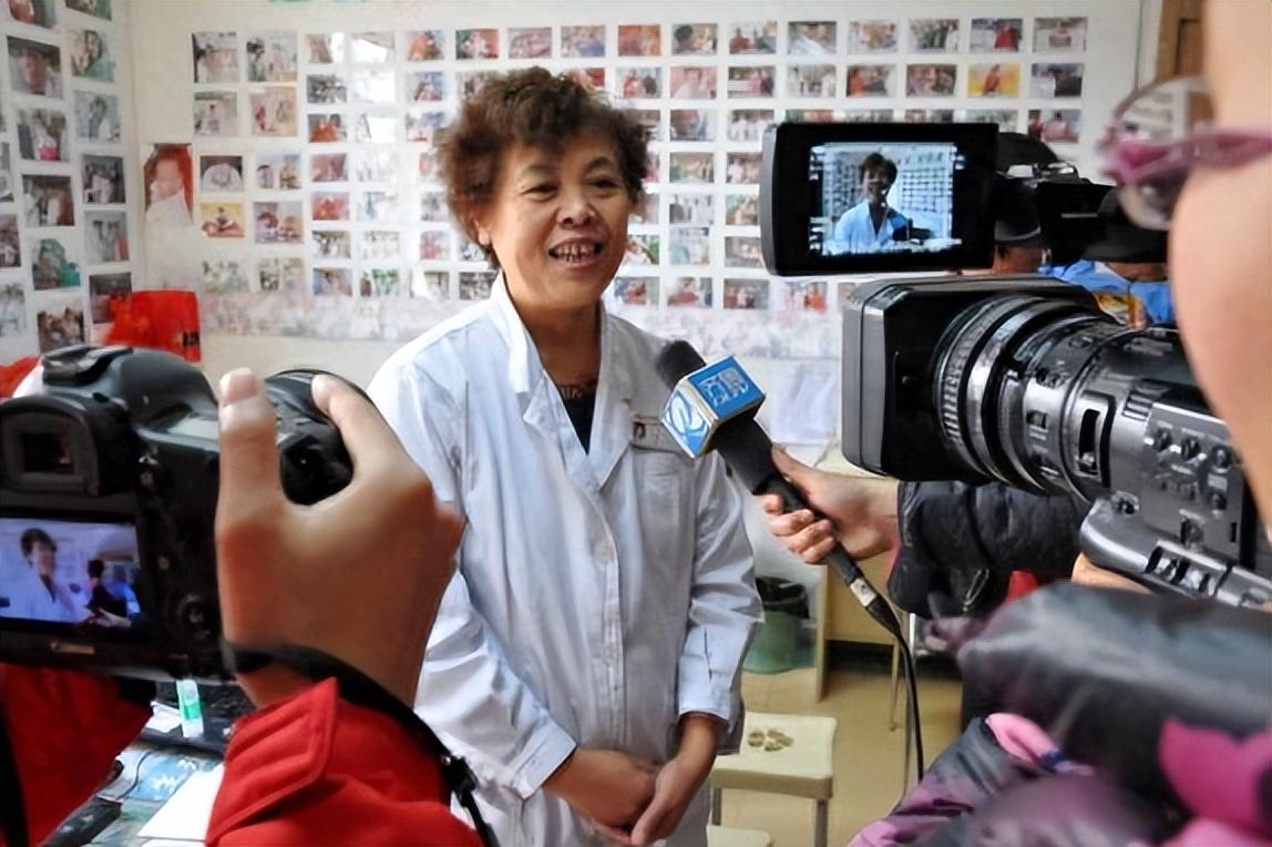 怀孕9个月时刘桂兰胎盘功能老化,体内的婴儿情况危急,需要马上做剖腹