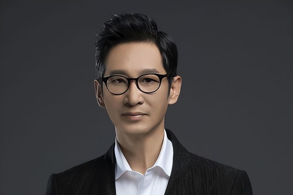 回顾一级演员王劲松傅彪的一句话点醒了我才有了我如今的成就