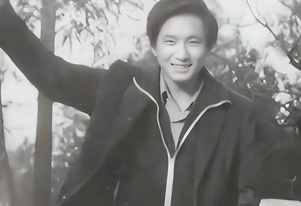 回顾姚刚对婚姻不愿将就53岁依日单身妈妈为了他失眠流泪