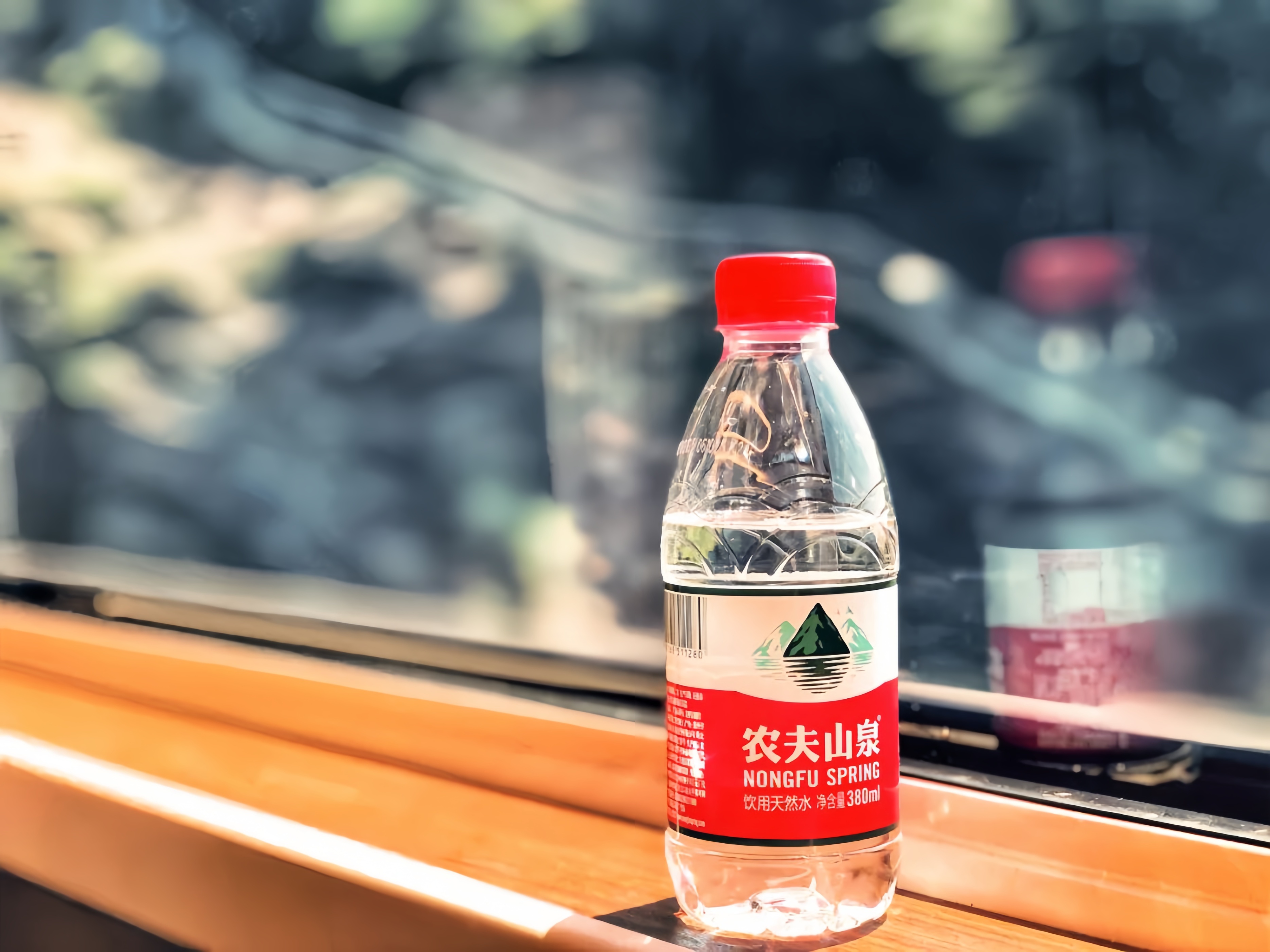 农夫山泉降价背后:企业家精神还是资本家游戏?