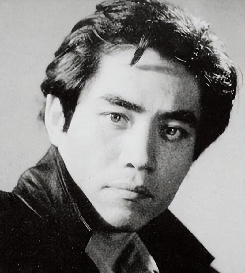 走到今天陈道明和陈宝国他们两个人的差距其实不在演技