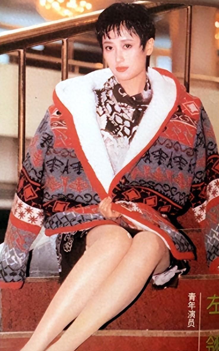 回顾左翎跟丈夫离婚二婚嫁入豪门至今无子如今60岁过得怎样