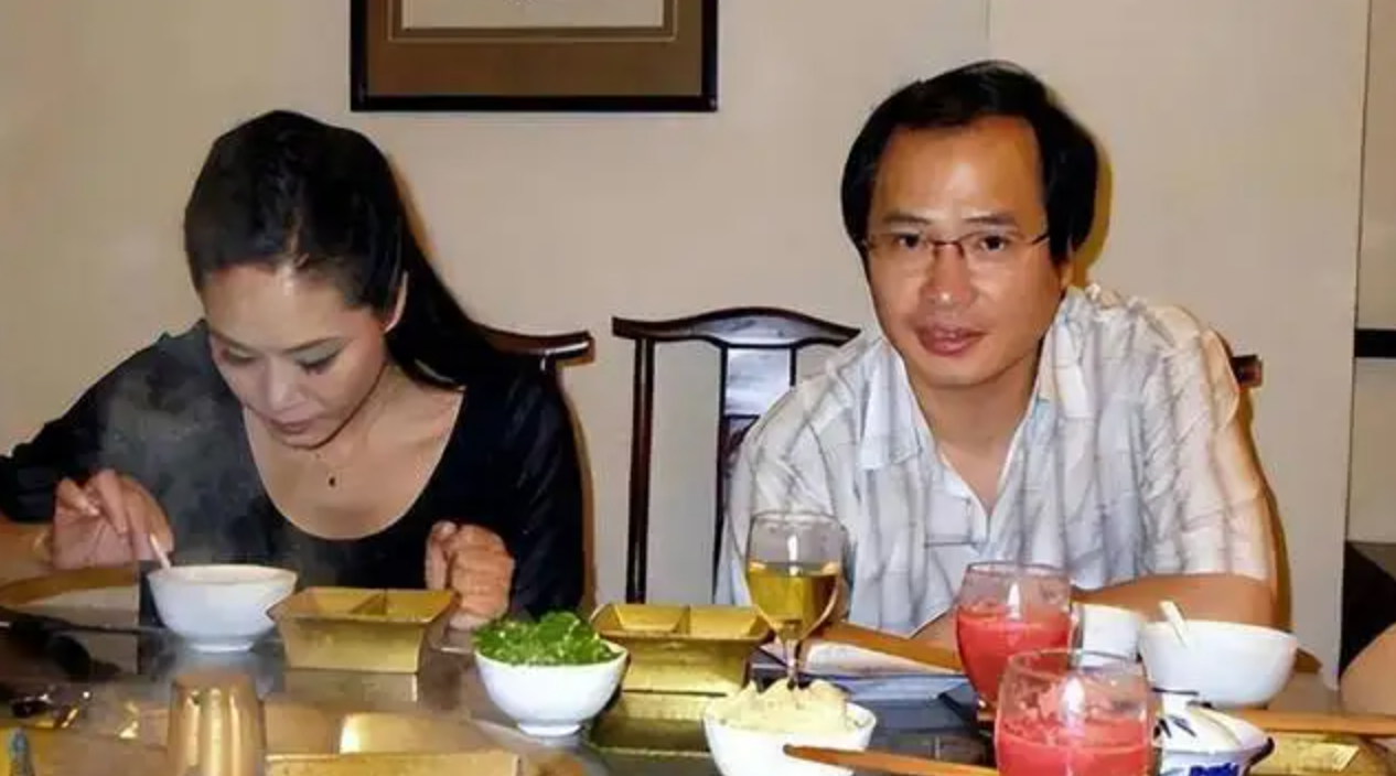 回顾于文华离婚后带女儿改嫁没有共同的孩子她过得幸福吗