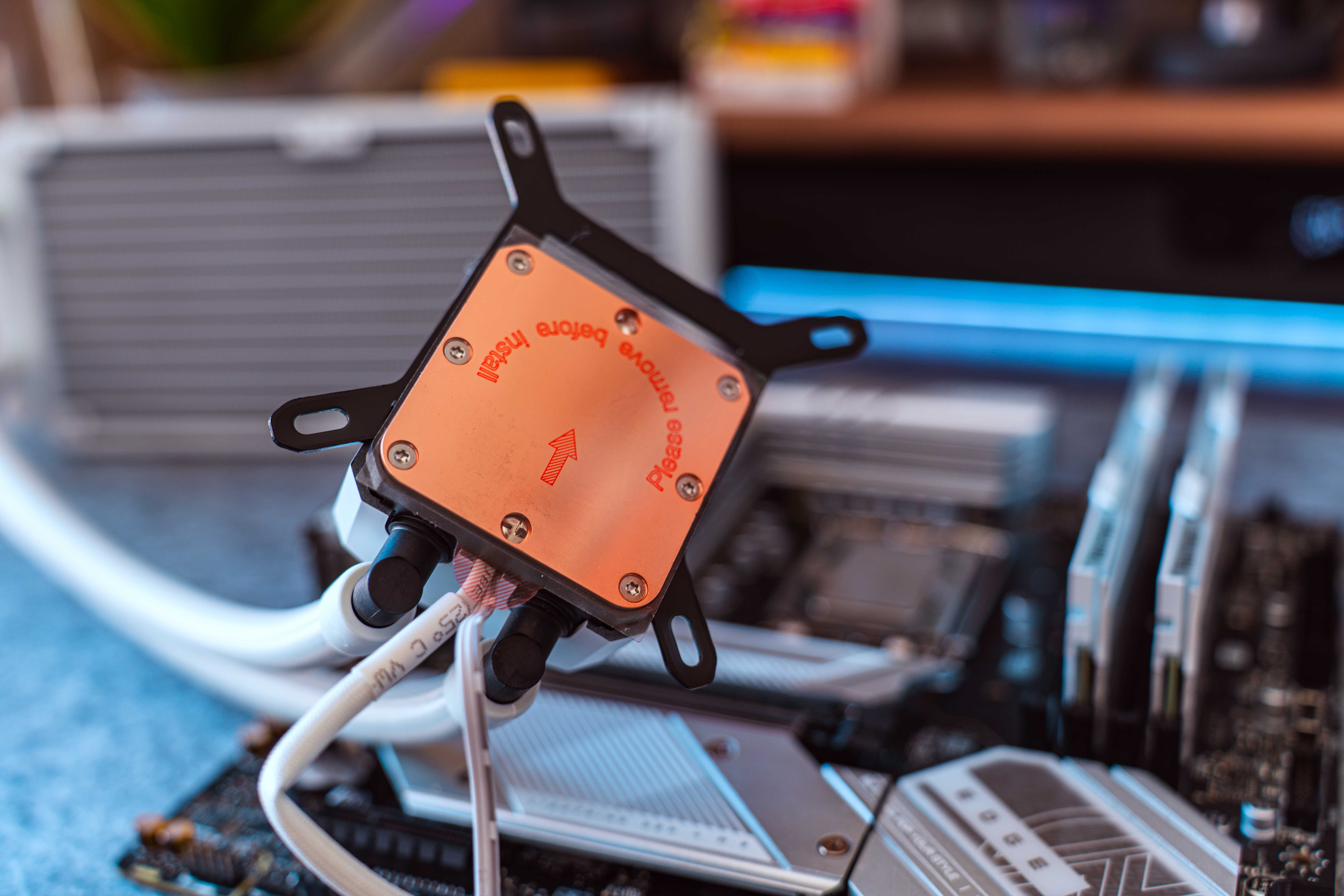 ▼冷头内部的高稳定性马达,能够保持稳定且持续的水循环,加强散热效能