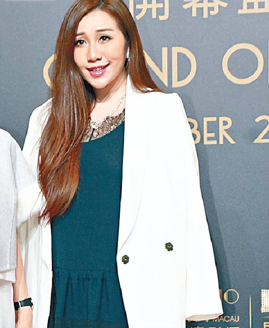 回顾何鸿燊爱女何超盈:倒贴14亿下嫁东北小伙,结婚被丈夫宠成宝