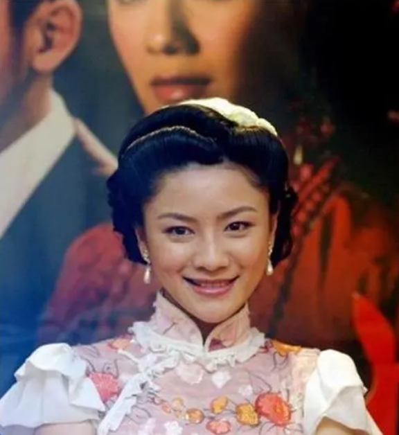 回顾胡可我这辈子后悔的就是放弃当红事业为沙溢3年生2子