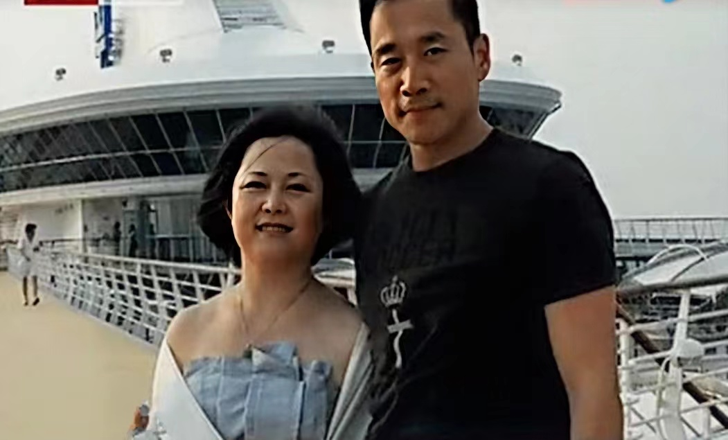回顾丁海峰拒绝王思懿守护患癌发妻做个有情有义的真汉子