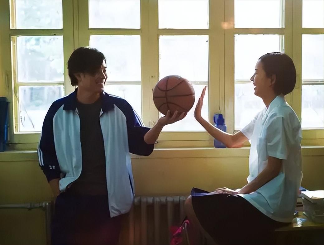 回顾张子萱有一段失败的婚姻再婚嫁给陈赫今一家四口幸福美满