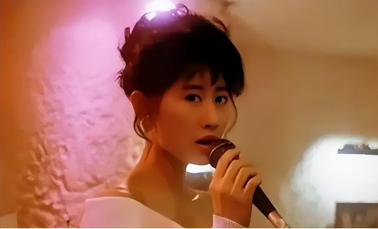 回顾叶倩文曾与费翔高调秀恩爱为何转身嫁大14岁的林子祥